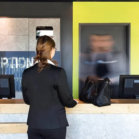 Ibis Budget Orly Tram 7