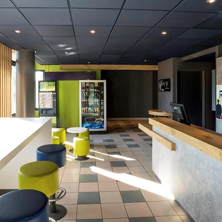 Ibis Budget Orly Tram 7 2*