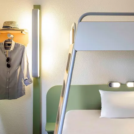 Ibis Budget Orly Tram 7 Hotel 2*