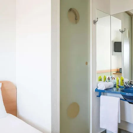 Ibis Budget Orly Tram 7 2* 셰빌리-라뤼