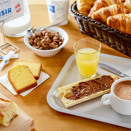 Ibis Budget Orly Tram 7 2*