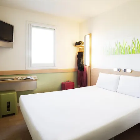 Ibis Budget Orly Tram 7 셰빌리-라뤼