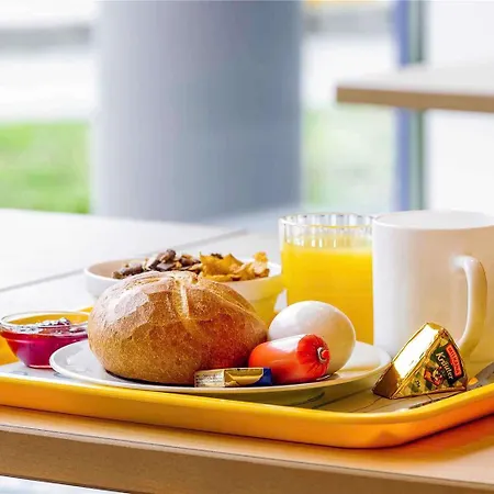 Ibis Budget Orly Tram 7 2*