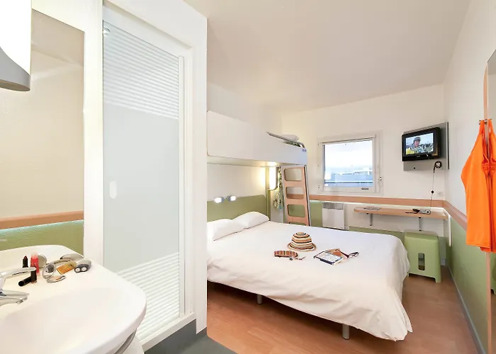 Ibis Budget Orly Tram 7 2*