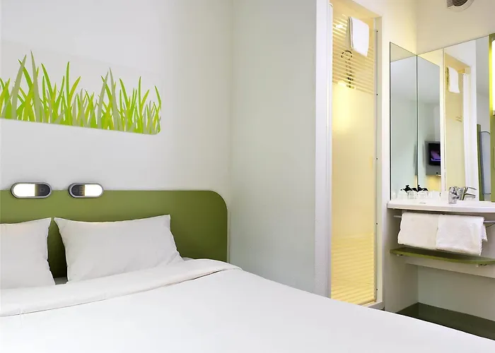 Ibis Budget Orly Tram 7 2*