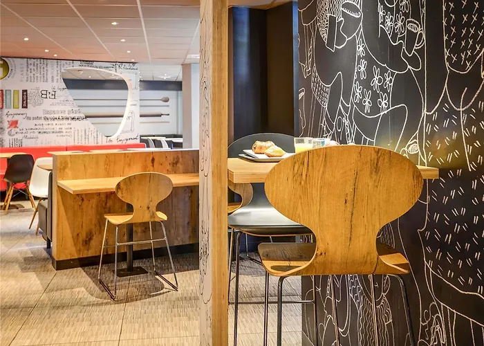 Ibis Budget Orly Tram 7 Hotel 2*