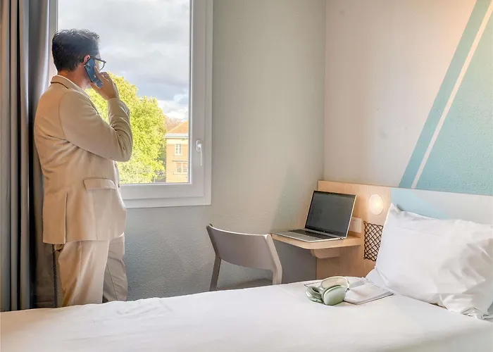 Hotel Ibis Budget Orly Tram 7 2*