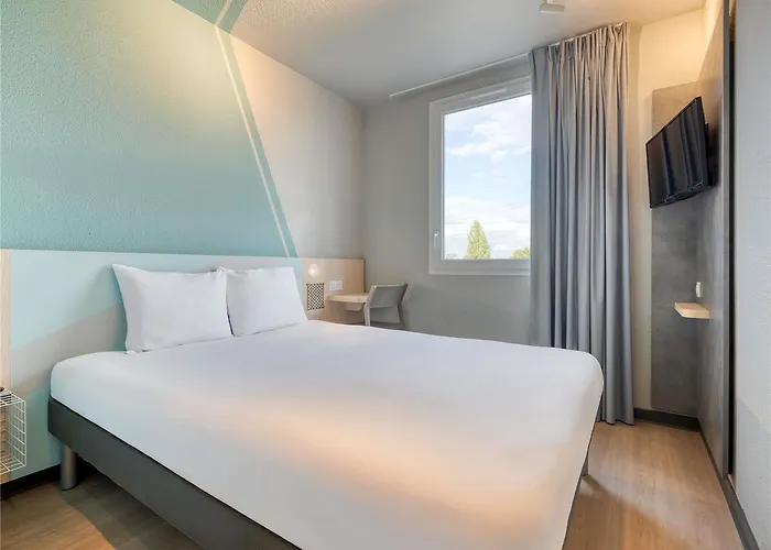 Ibis Budget Orly Tram 7